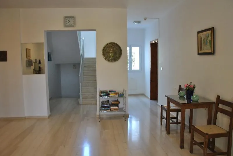 Filoxenia Hotel & Apartments Poros  2*, Poros (Kefalonia)